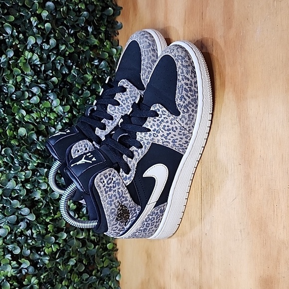 Jordan Shoes - Nike Jordan 1 Mid Leopard Shoes | Size: 5.5 (Womens) 4 (Youth) | Leopard